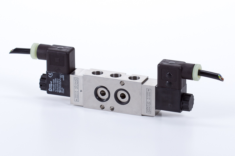 MNH 520 701 VES EX M